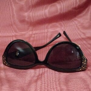 Retro UV Sunglasses 😎